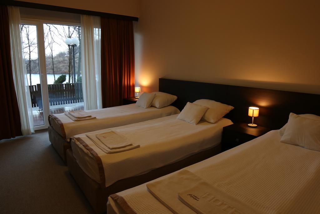 Hotel Jezero Bor Exterior foto
